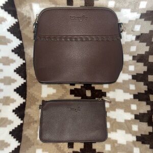 Wrangler brown leather pouch and wallet set